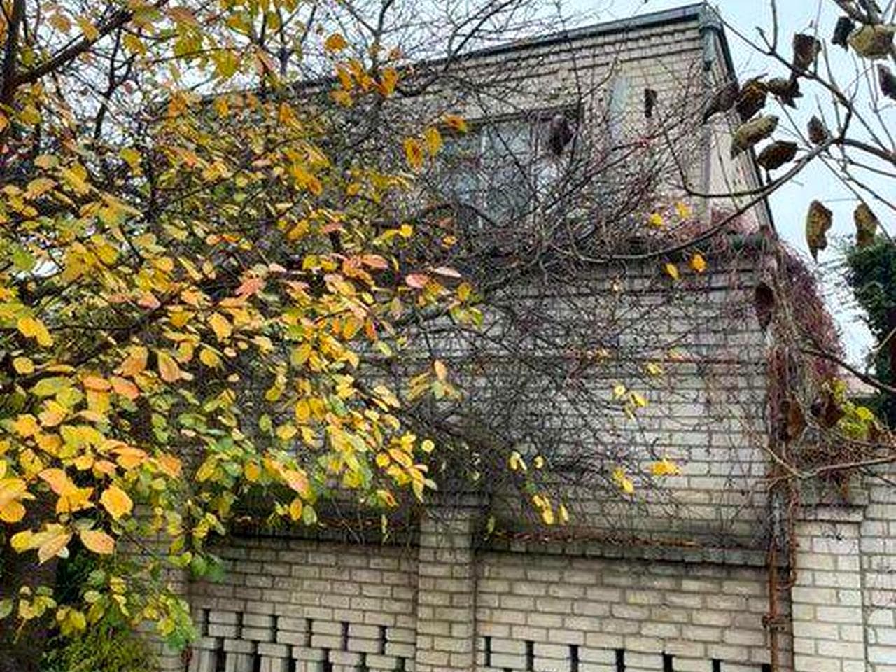 Будинок 208 кв.м цегла 2поверхи Підвал Господ Будівлі цегл. гараж Миколаївська  м.Миколаїв Центральний район вул.Цегельна 32 - 41000 дол.США