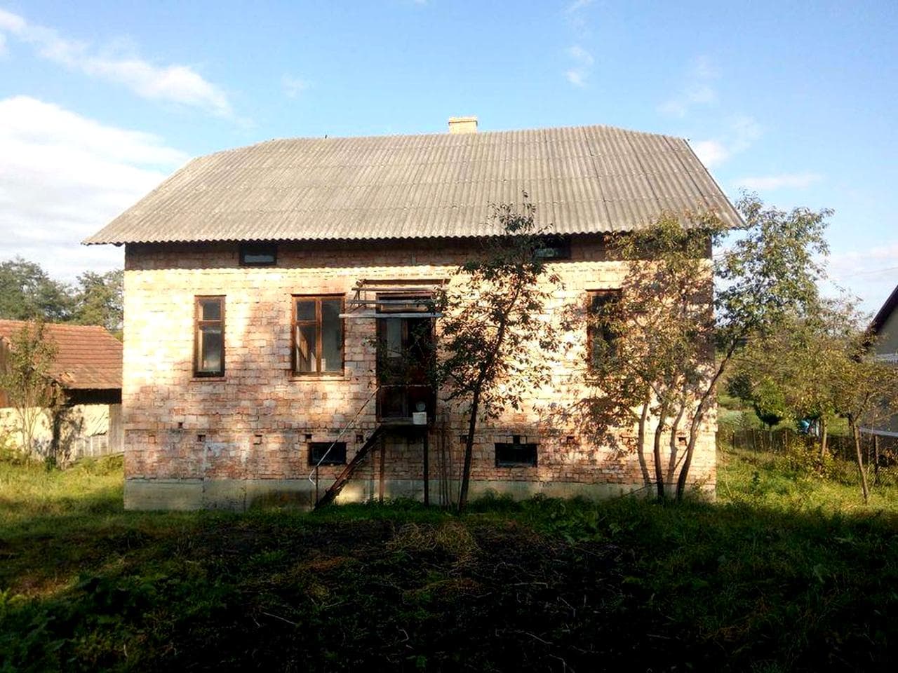 Продається цегляний будинок