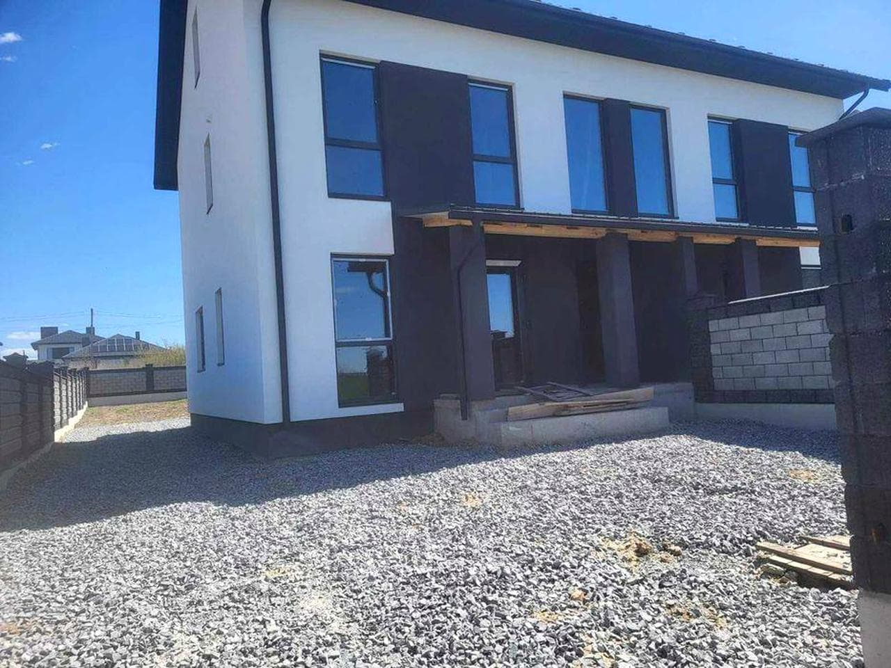 ПРОДАМ КОТЕДЖ , ЗА АВТОРИНКОМ, ВУЛ. ПАРКОВА 12, ВЛАСНИК