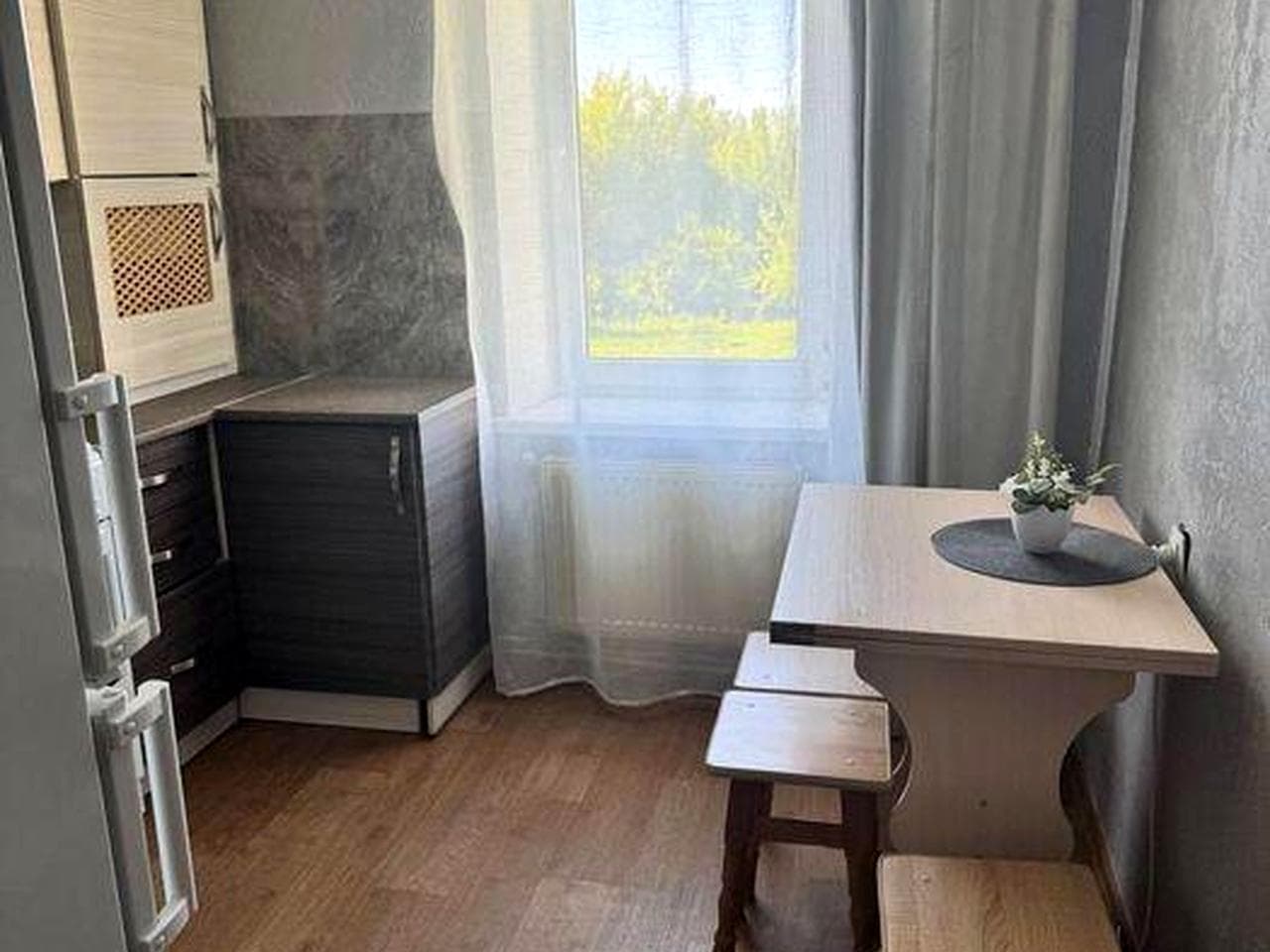 Продається трьох кімнатна квартира