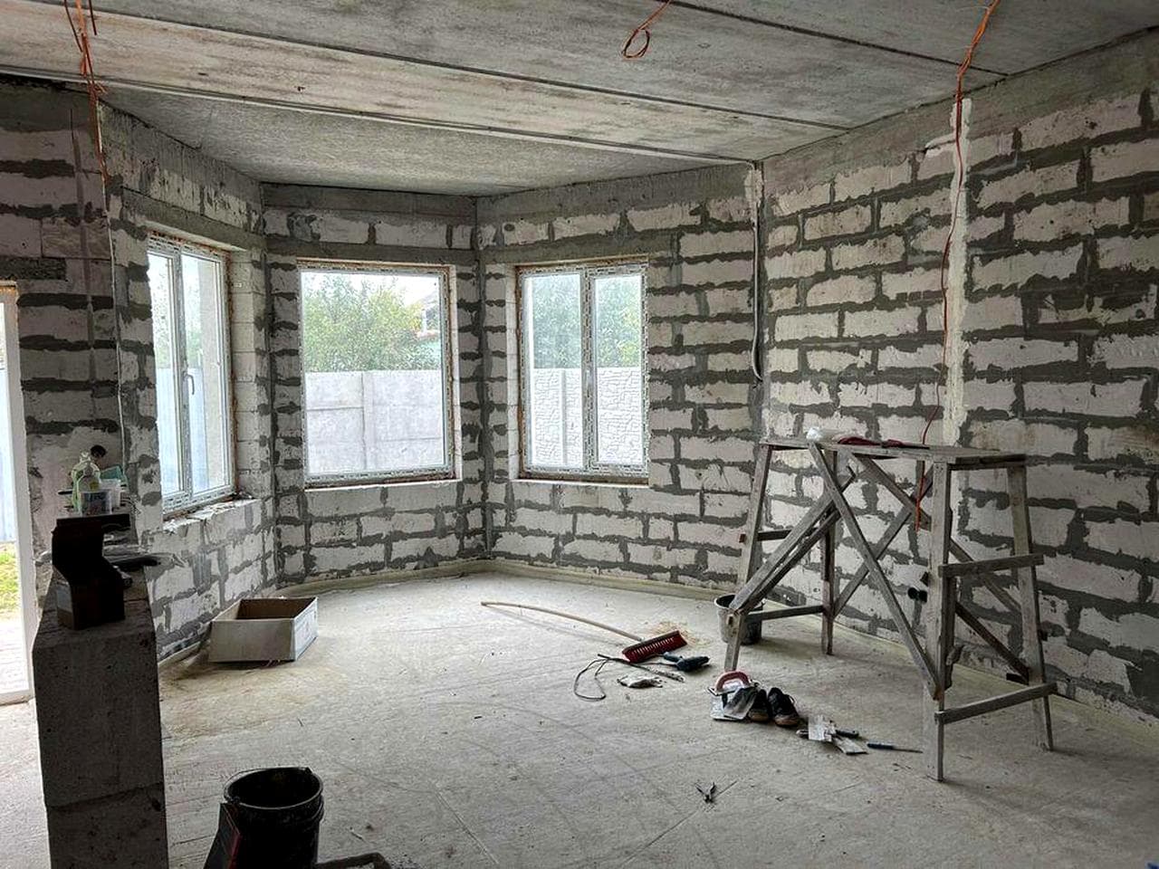 Продається сучасний двоповерховий будинок!