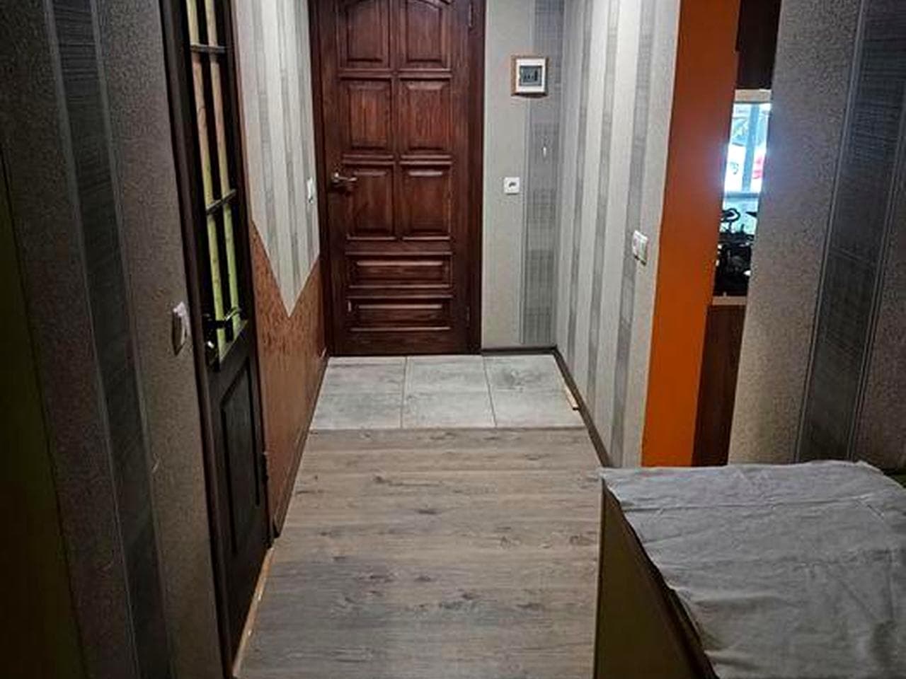 Продам частину будинку з надвірними забудовами в центрі міста