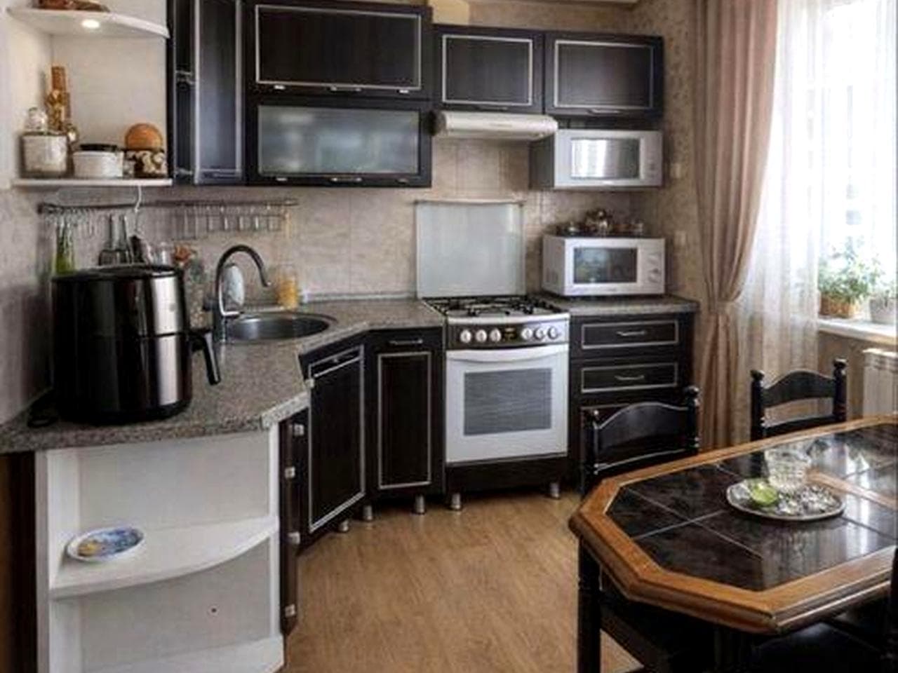 Продаж 3х кімн, Василя Сергієнко, площа 71 кв2, гарний стан квартири !