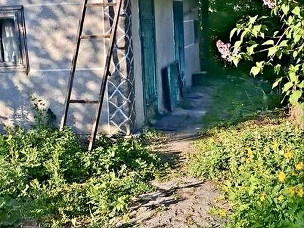 Продається половина будинку