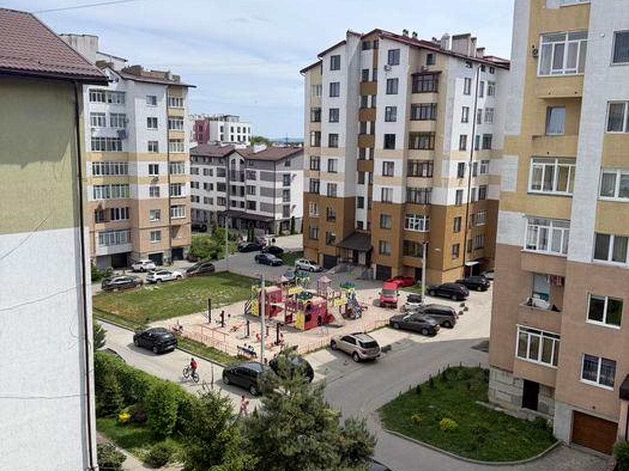 Продаж 2-во рівневоі квартири у Винниках Вул.Винна Гора 10