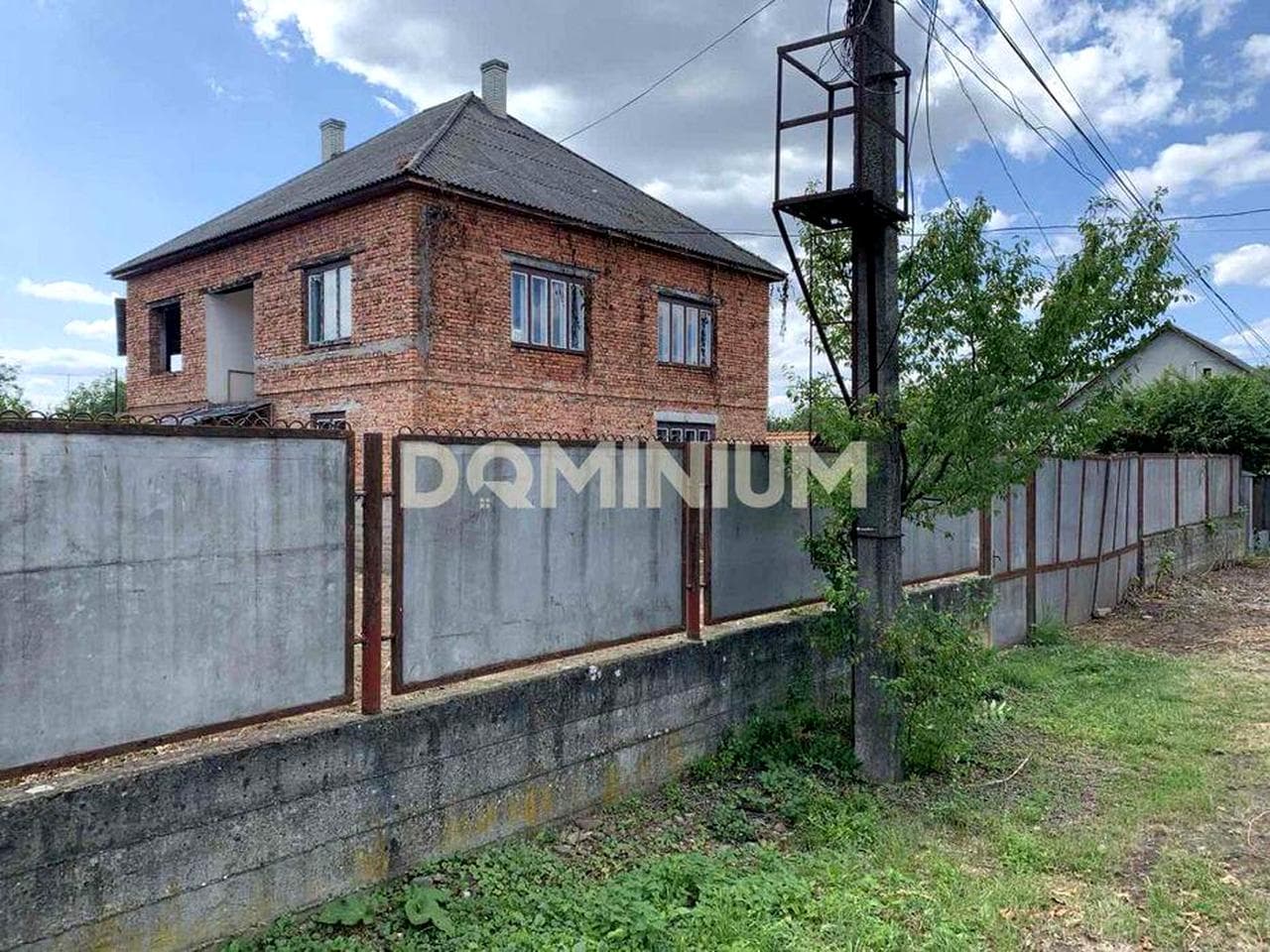 Продаж просторого будинку з подвір’ям та прибудовою у Виноградові