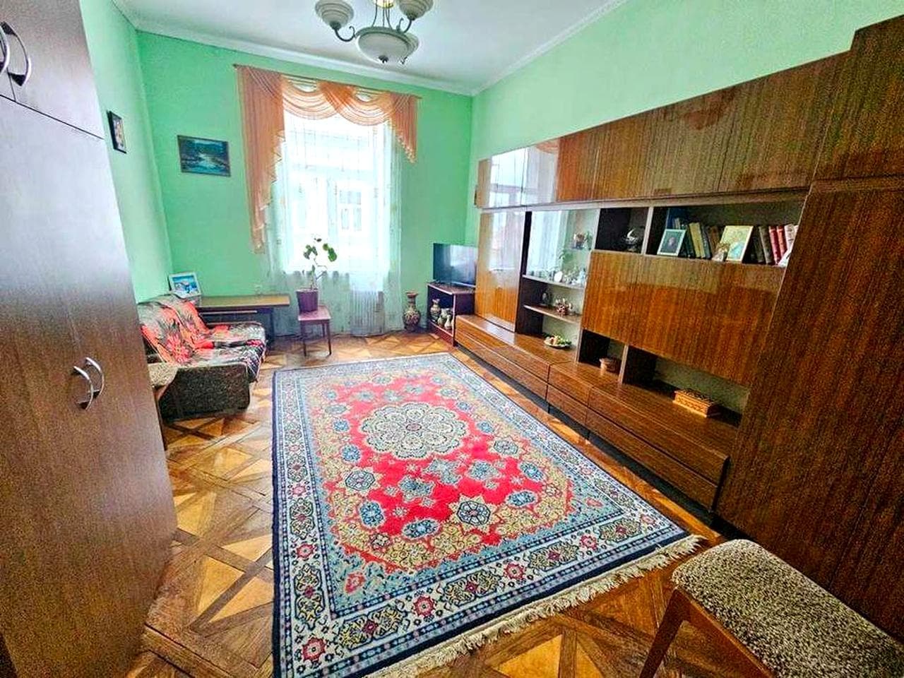 Продам, або обміняю простору 4-кімнатну квартиру в центрі м.Стрий...