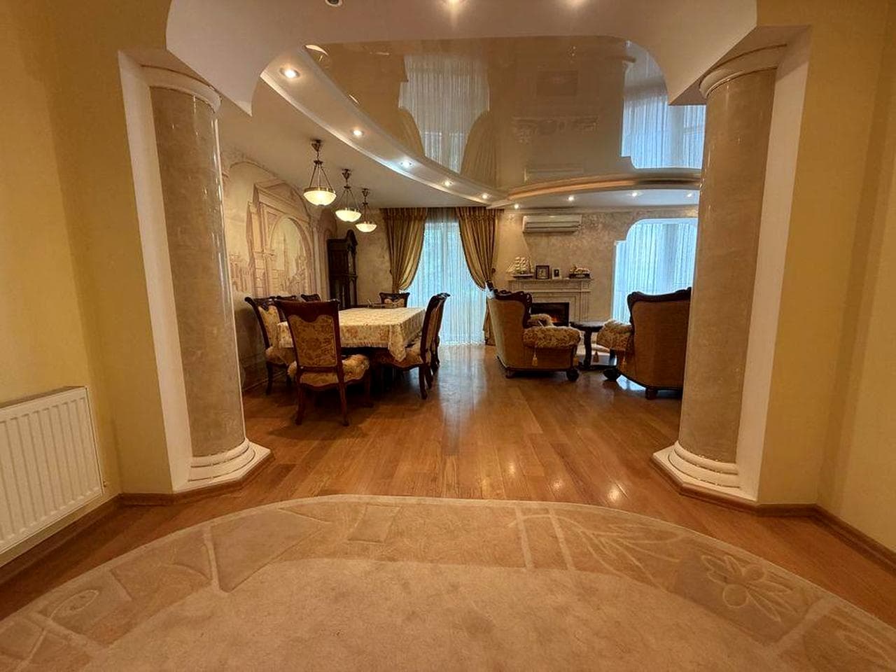 Продаж квартири 3-к 154 м.кв. Острожского 55