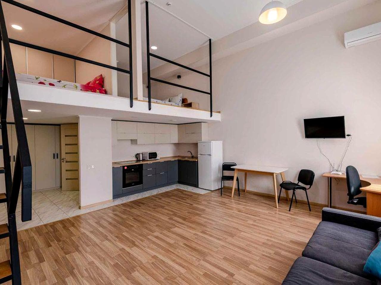 Продам двухуровневую 67,4 м2. ЖК Smart House, рядом метро Берестейская ЖК SMART HOUSE
