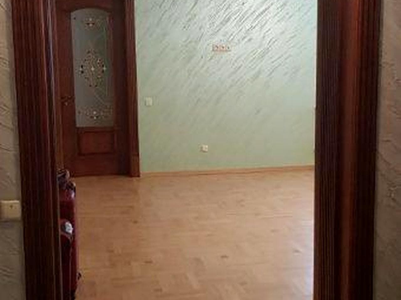 Продаж 3-кімнатної квартири з євроремонтом в новобудові вул. Шухевича