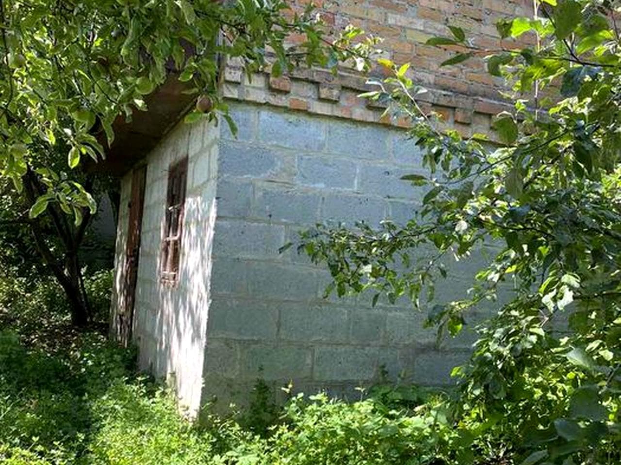 Продам будинок під реконструкцію
