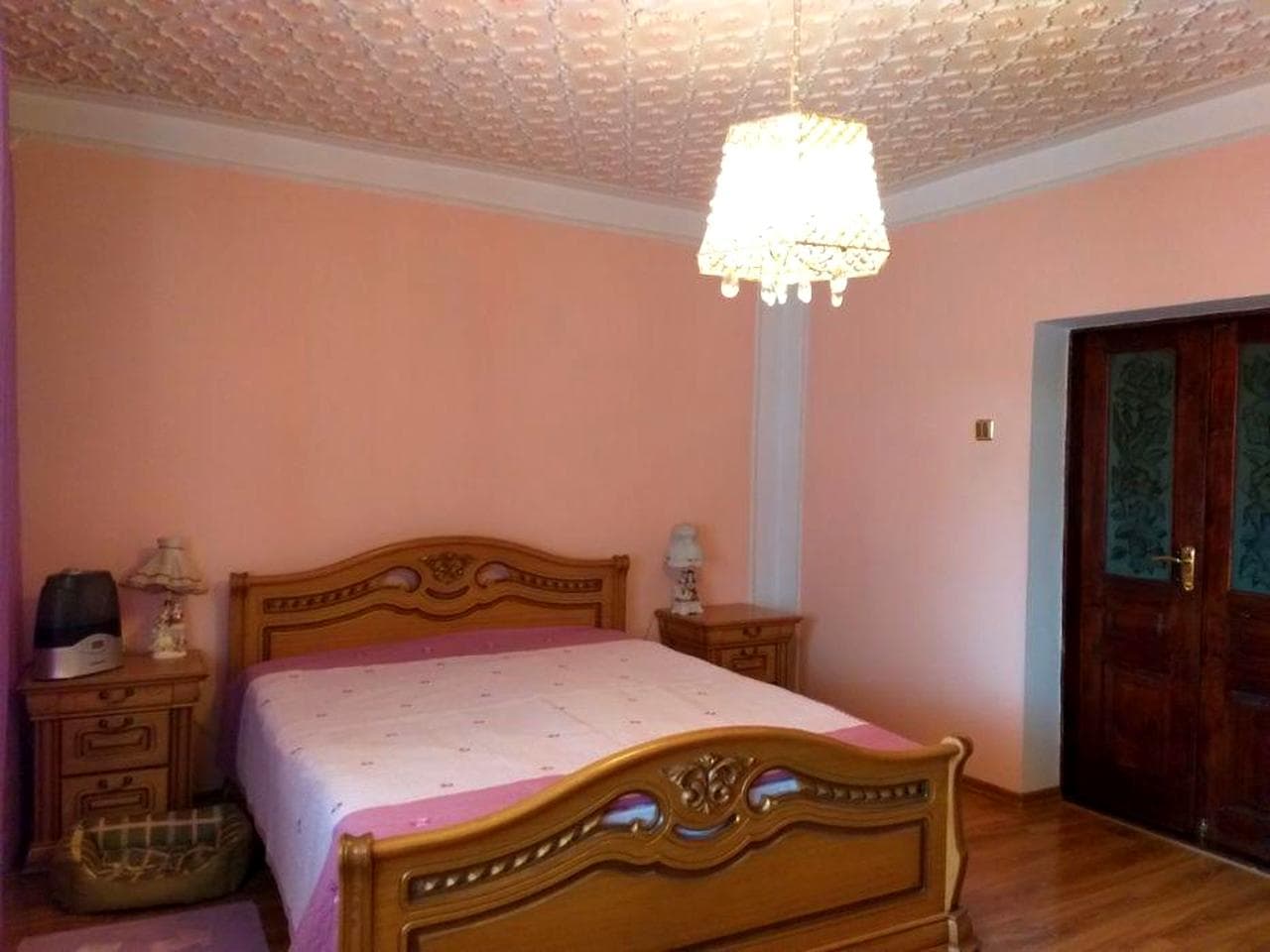 продам дом и участок в самом центре Б-долины для жилья и для бизнеса
