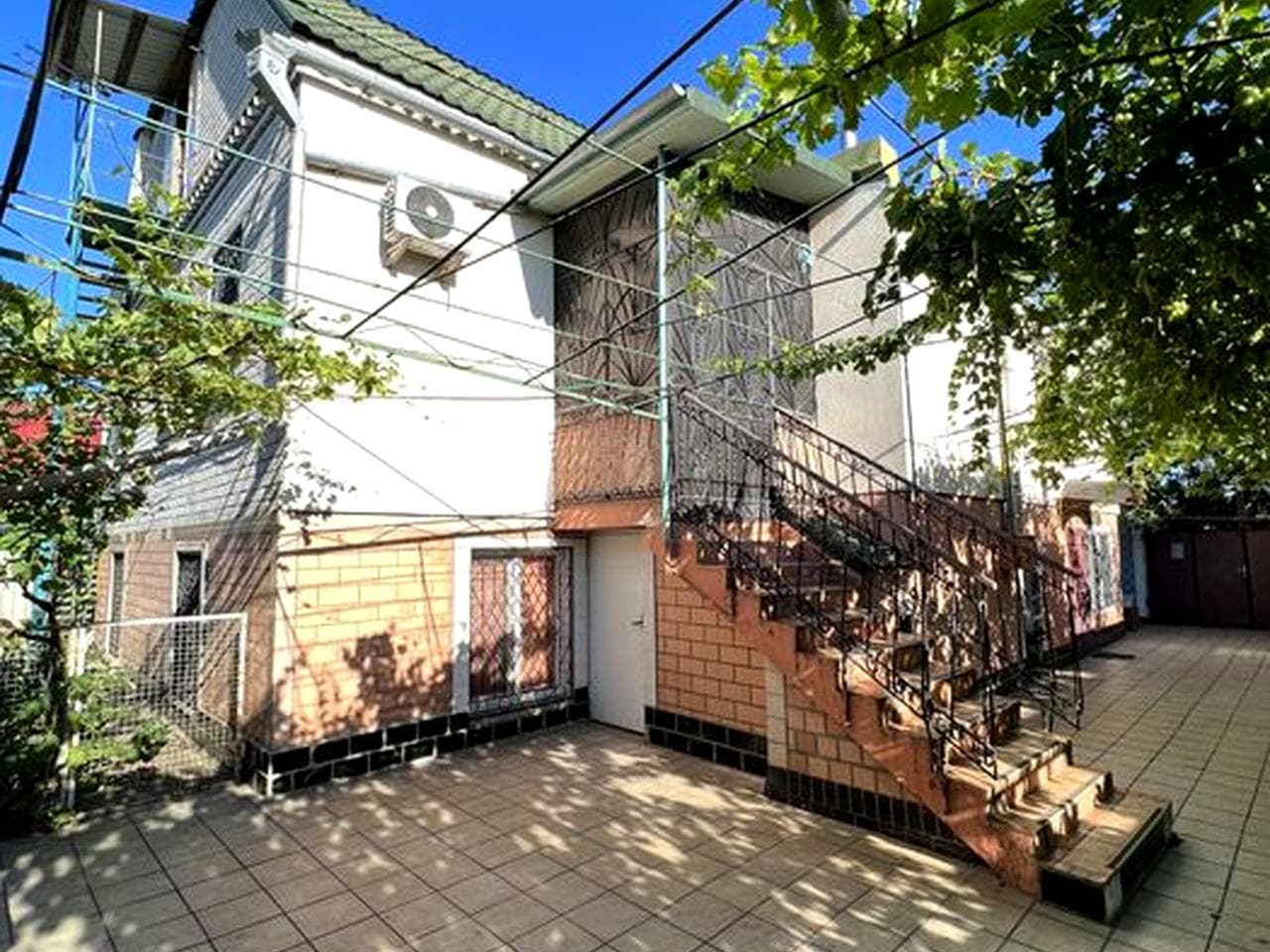 Продаж 2х поверхового будинку в Корабельному районі