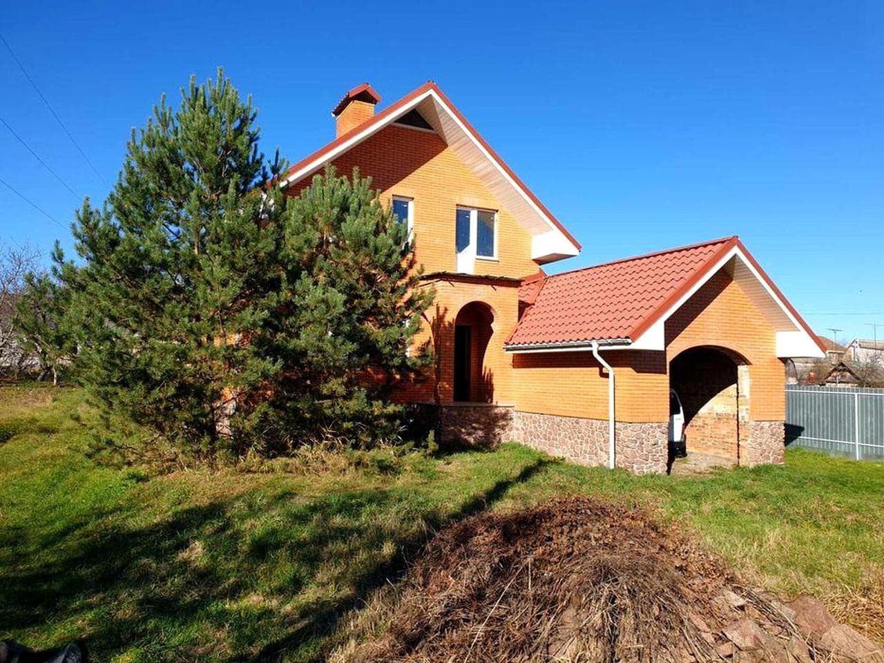 Продам дом без внутренних работ г.Житомир р-н Малёванка.