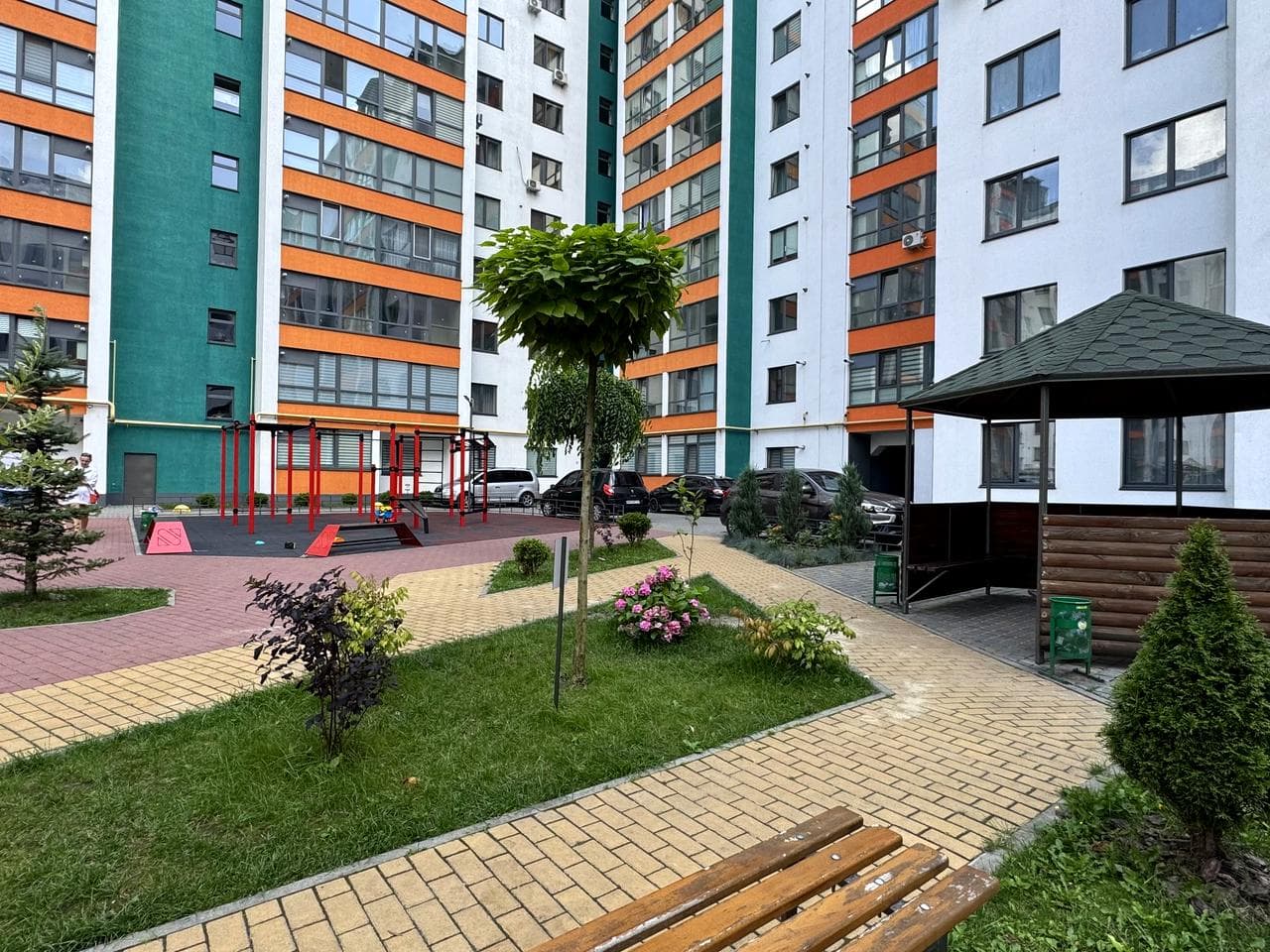 Євгена Рихліка вул. (5-й Щорса), 15 к1-8