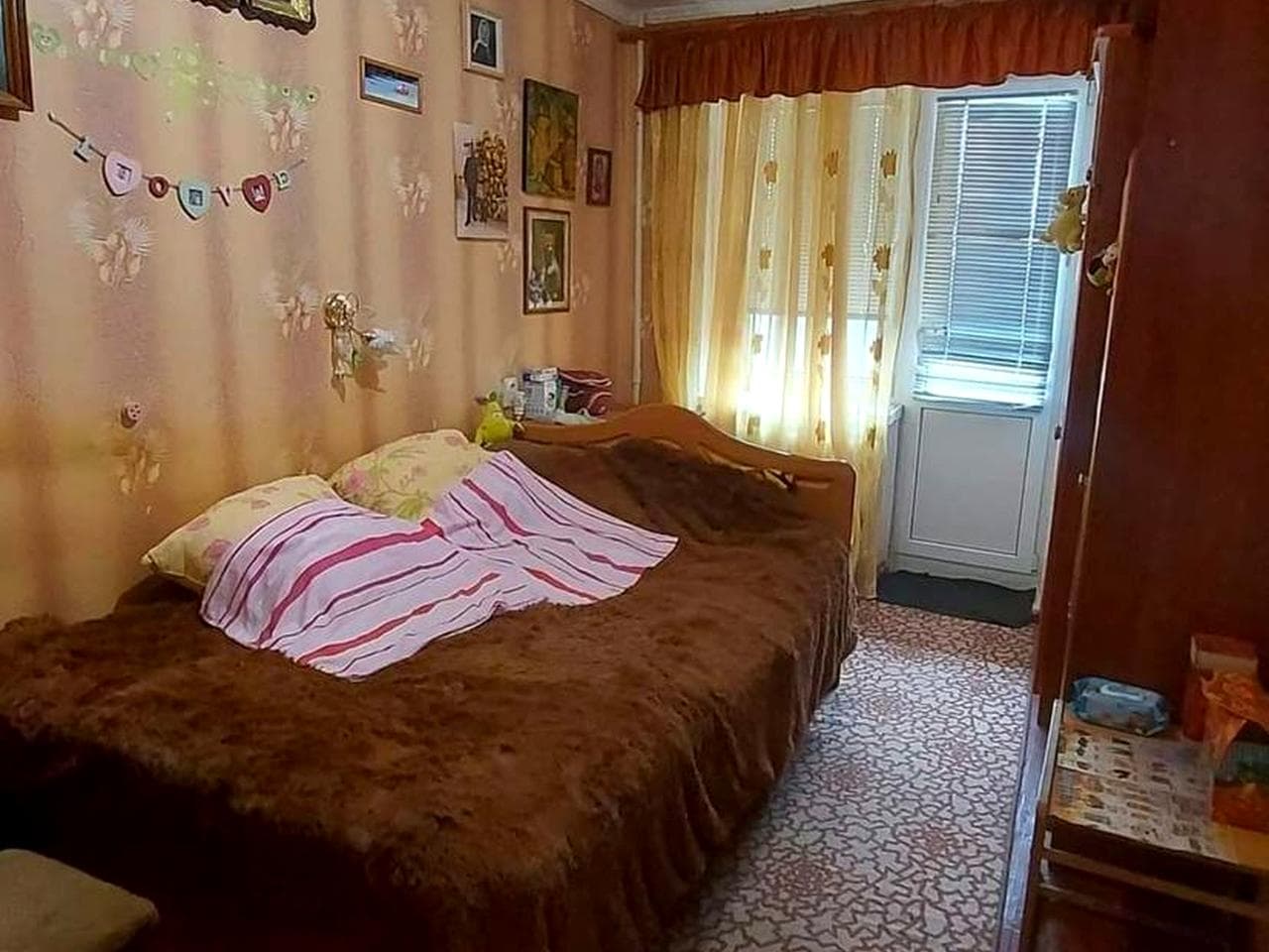 Київська вул., 1