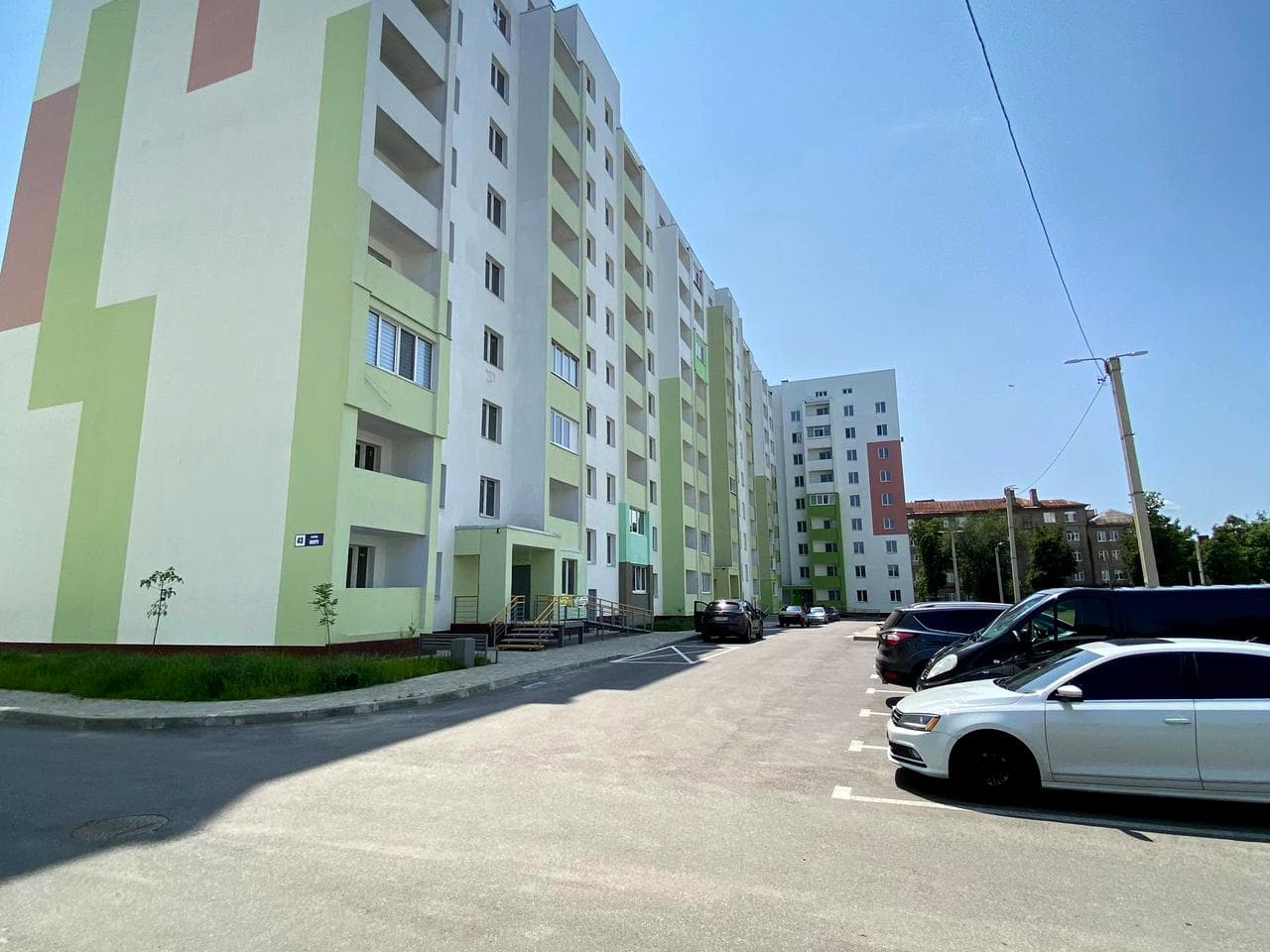 Миру вул., 43