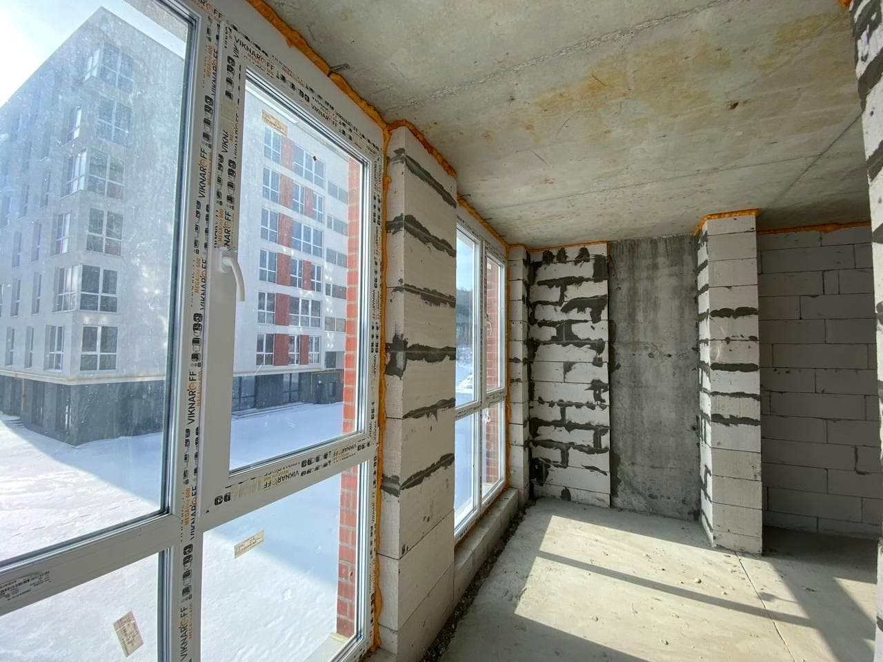 Дубенська вул., (Будинок 1)
