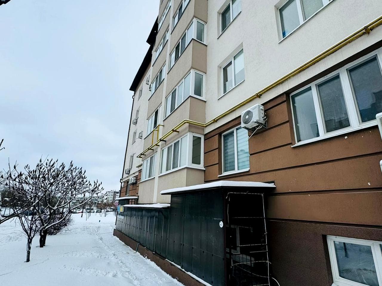 Приозерний бульв., 1