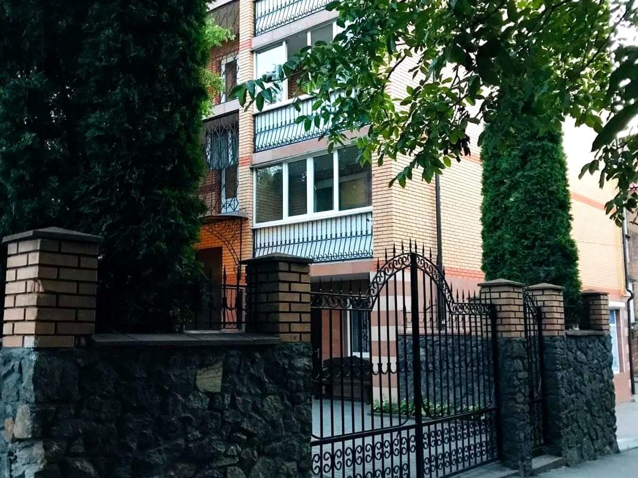 героїв крут, 4а