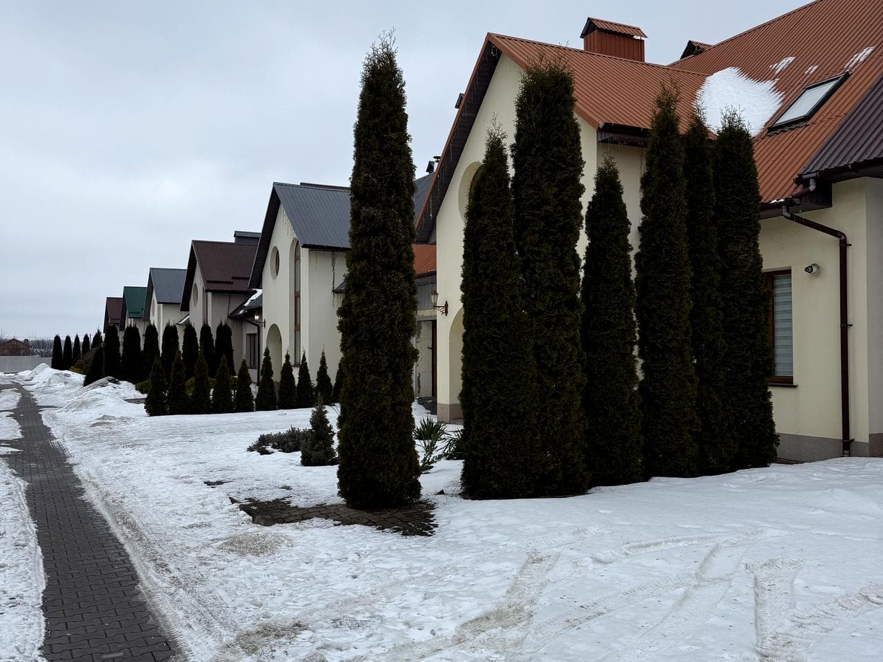 Лесі Українки вул., 68