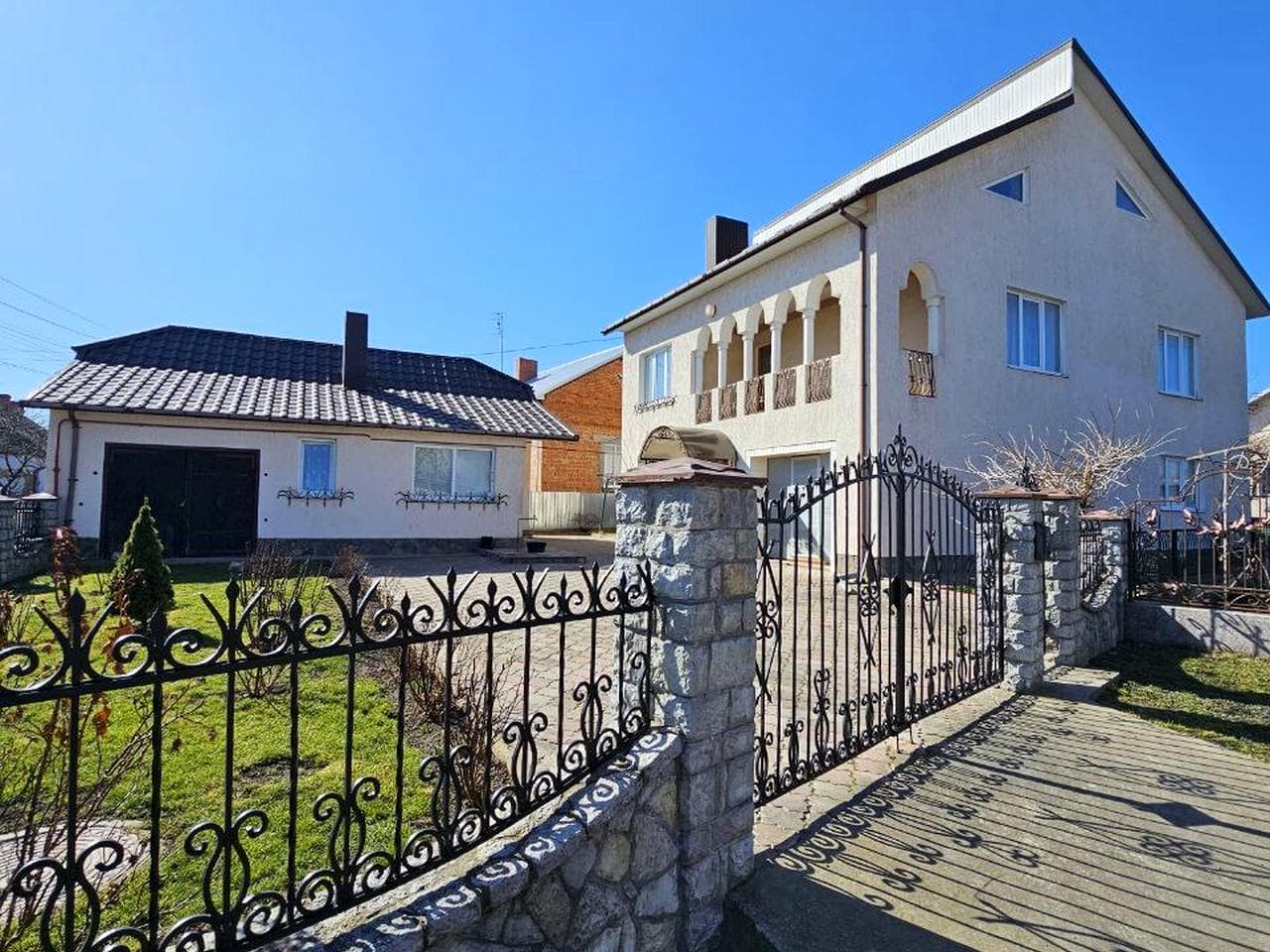 Кут вул., 34