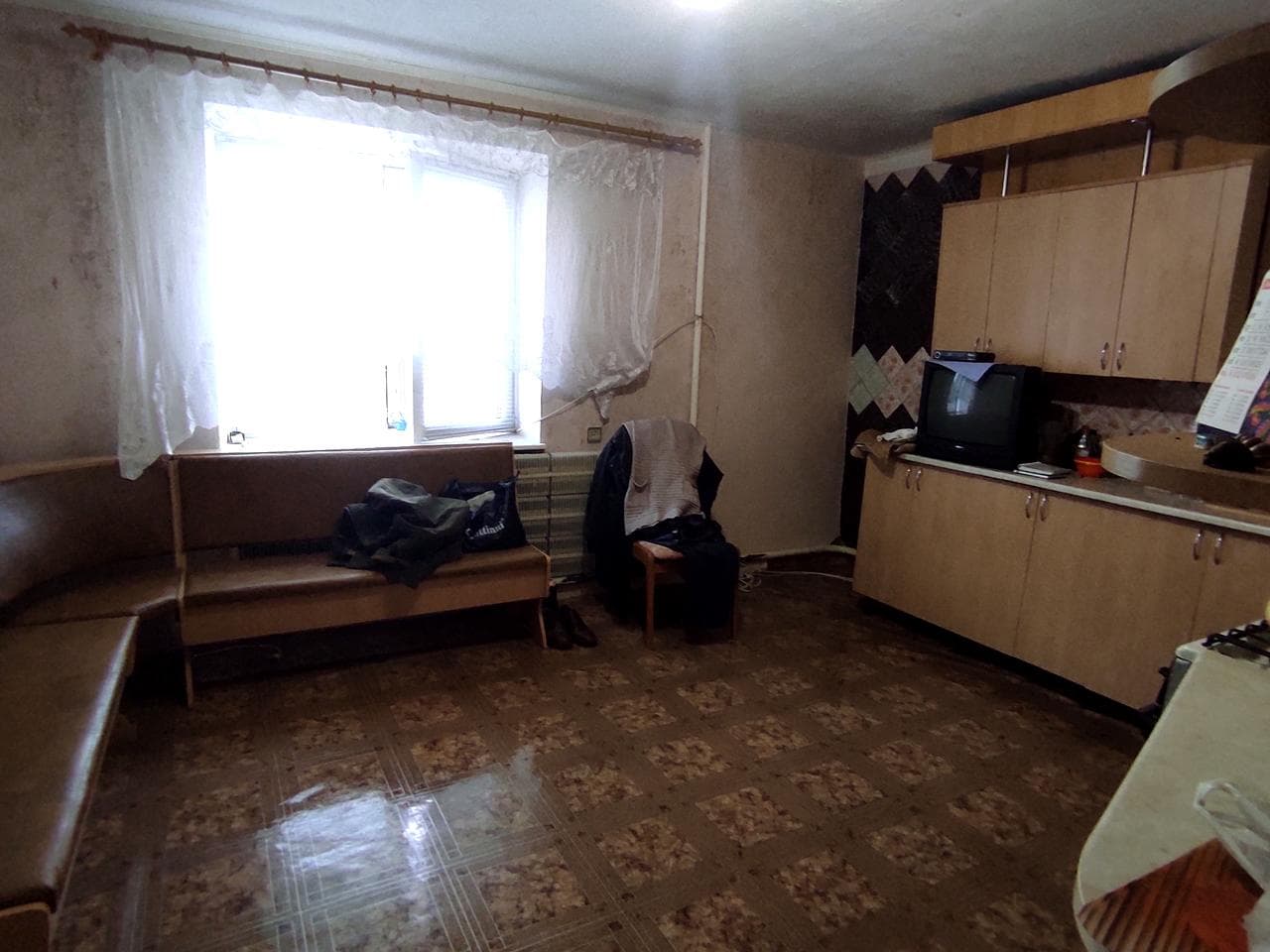 Молодіжна вул., 9