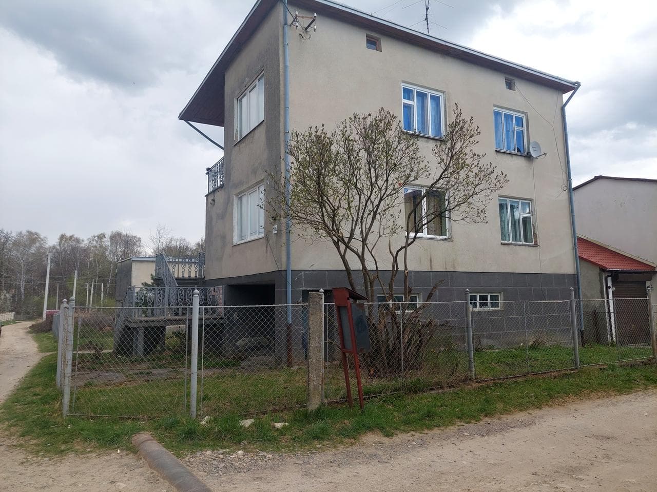 Симона Петлюри вул., 120а