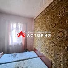 Героїв Крут вул. (12 Квітня), 25