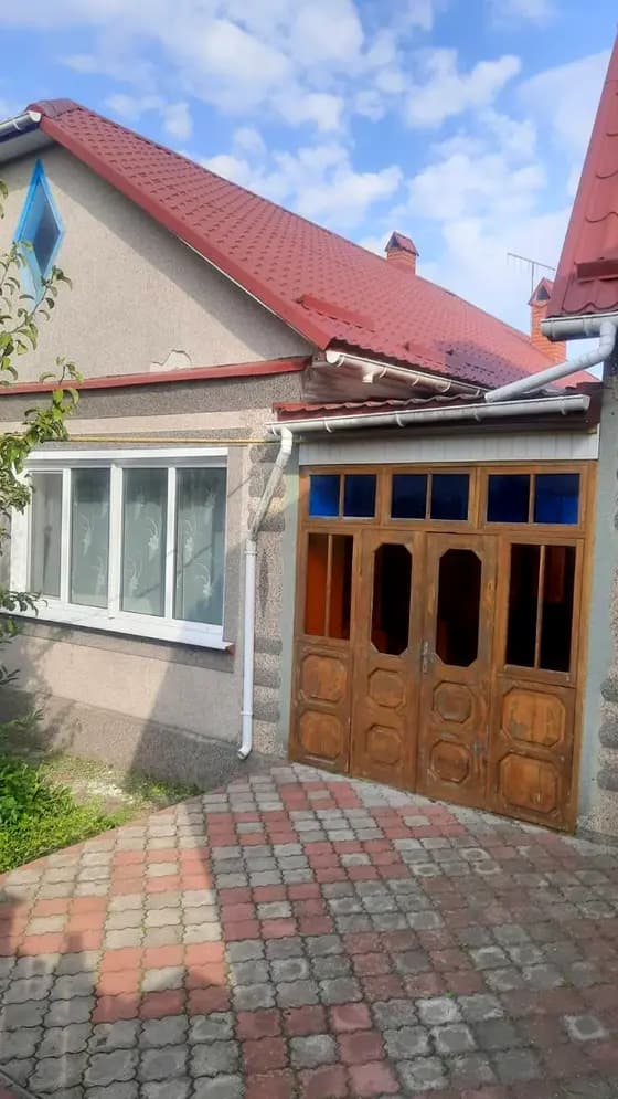 Молодіжна