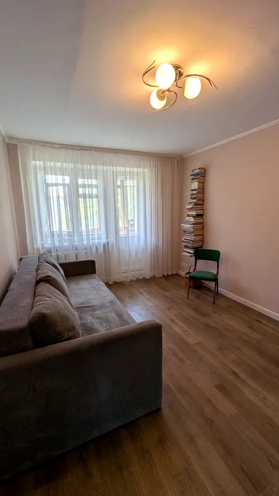 Авіаторів вул., 59