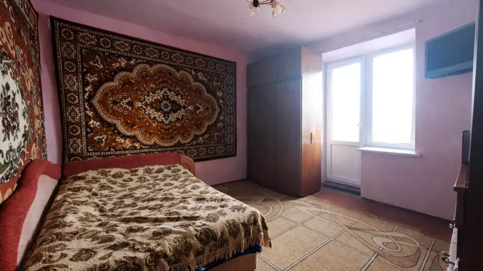 Слобідська вул., 12