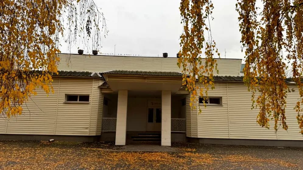 Лесі Українки вул., 72