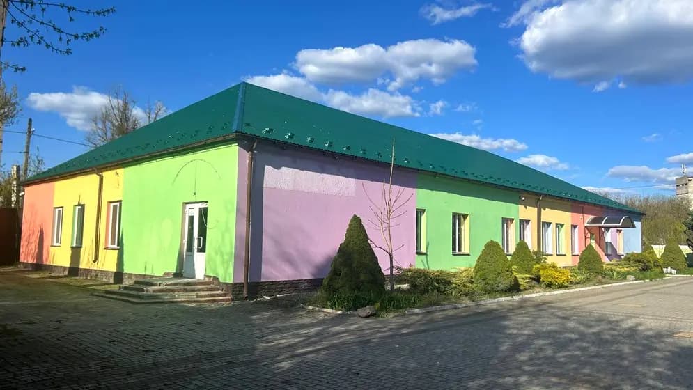 Київська вул. (107-ї Кременецької Дивізії), 1