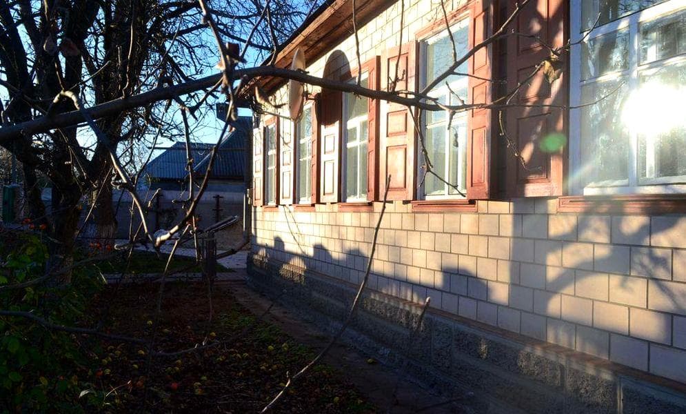 Продаю дом 100м кв обложен плиткой