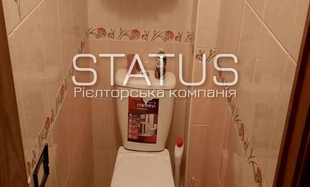 Юрія Побєдоносцева бульв., 11