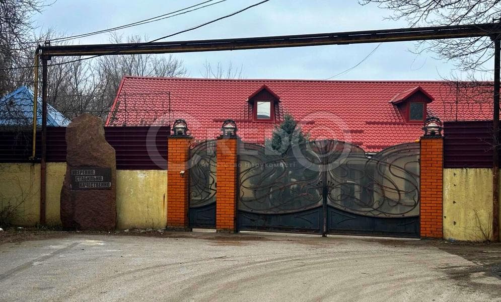 Каштанів вул., 14а