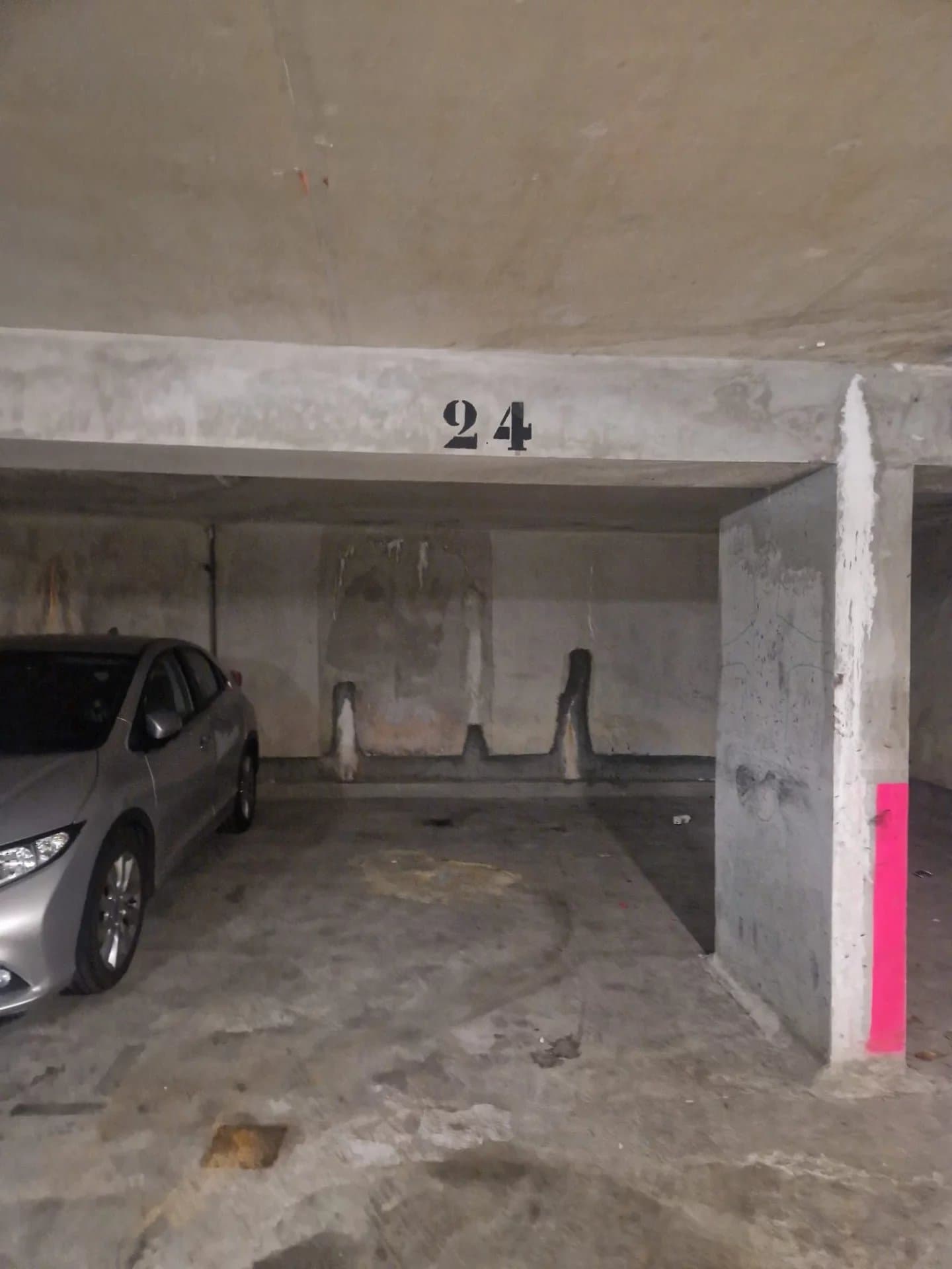 NICE - PLACE DE PARKING - PORT/RIQUIER