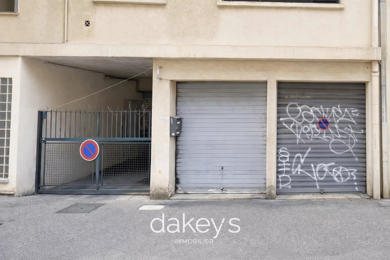BOX FERMÉ – PLAIN-PIED - Rue Jean Martin 13005 Marseille