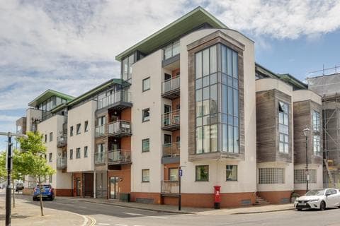 Apartment - Seagers Court, Old Portsmouth
