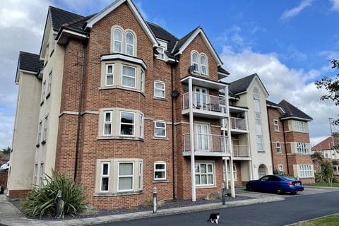 Apartment - Whitegate Drive, Stanley Park FY3