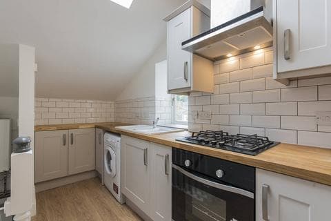 Flat - 37 Orchard Street, Aberdeen, AB24 3DA