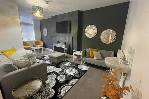 Maisonette - West Street, Brighton