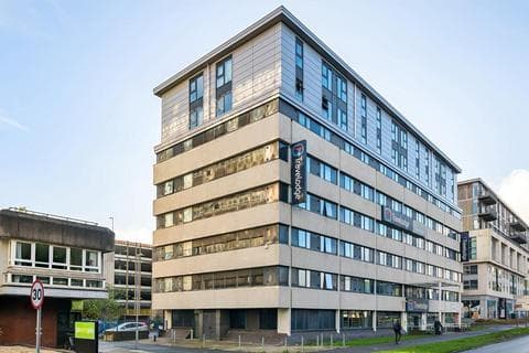 Flat - Swindon,  Wiltshire,  SN1
