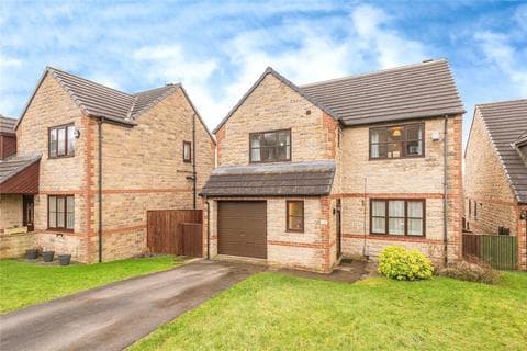 Detached house - Heaton Gardens, Paddock, Huddersfield, HD1