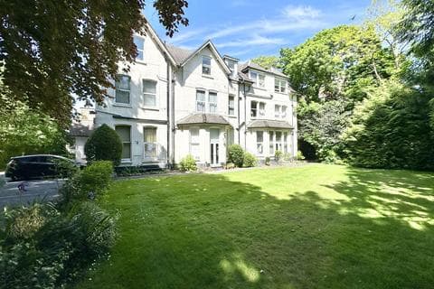 Studio - Knyveton Road, Bournemouth BH1