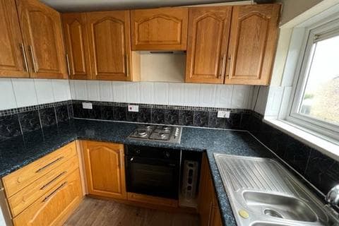 Maisonette - Earls Willow, New Bradwell, Milton Keynes