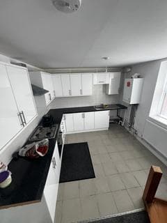 House share - Beresford street, Stoke-on-Trent ST4 2EX