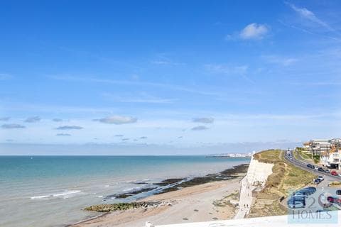 Studio - Highcliff Court, High Street, Rottingdean