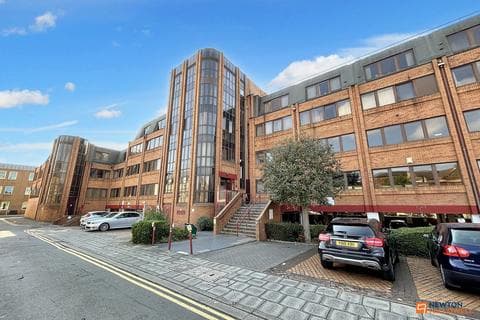 Flat - New Priestgate House, Priestgate, Peterborough, PE1